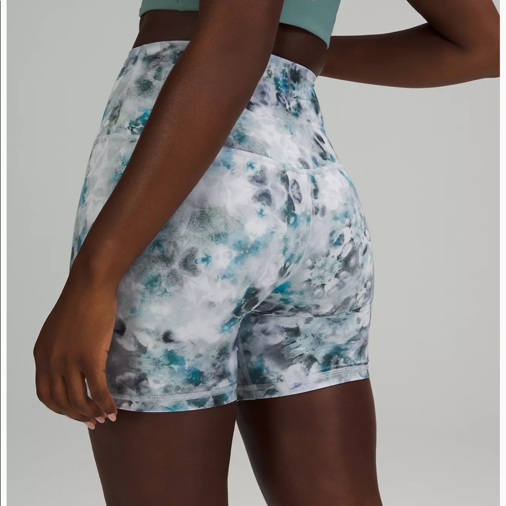 Lululemon Align Size 6 Shorts